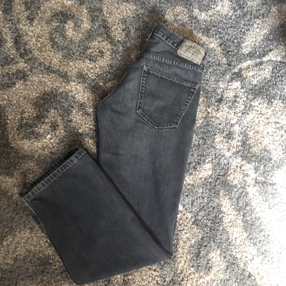 Levi Jeans Straight Fit, 30/30. Great condition. - Picture 2 of 4